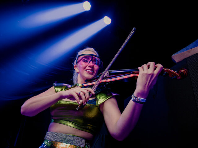 Female Electric Violin Duo & Trio with DJ Miami, NYC, Palm Beach | Kiral Artists